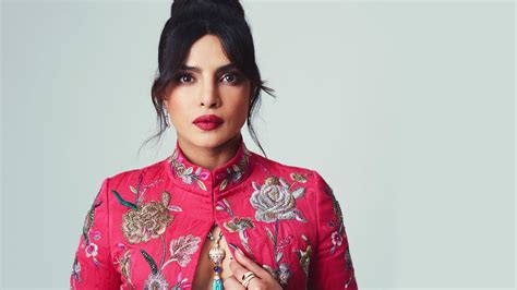 priyanka chopra wikipedia in hindi|प्रियंका चोपड़ा की जीवनी .